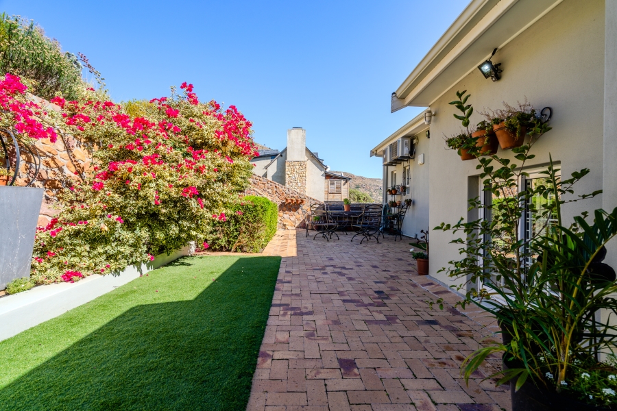 4 Bedroom Property for Sale in Simons Kloof Western Cape